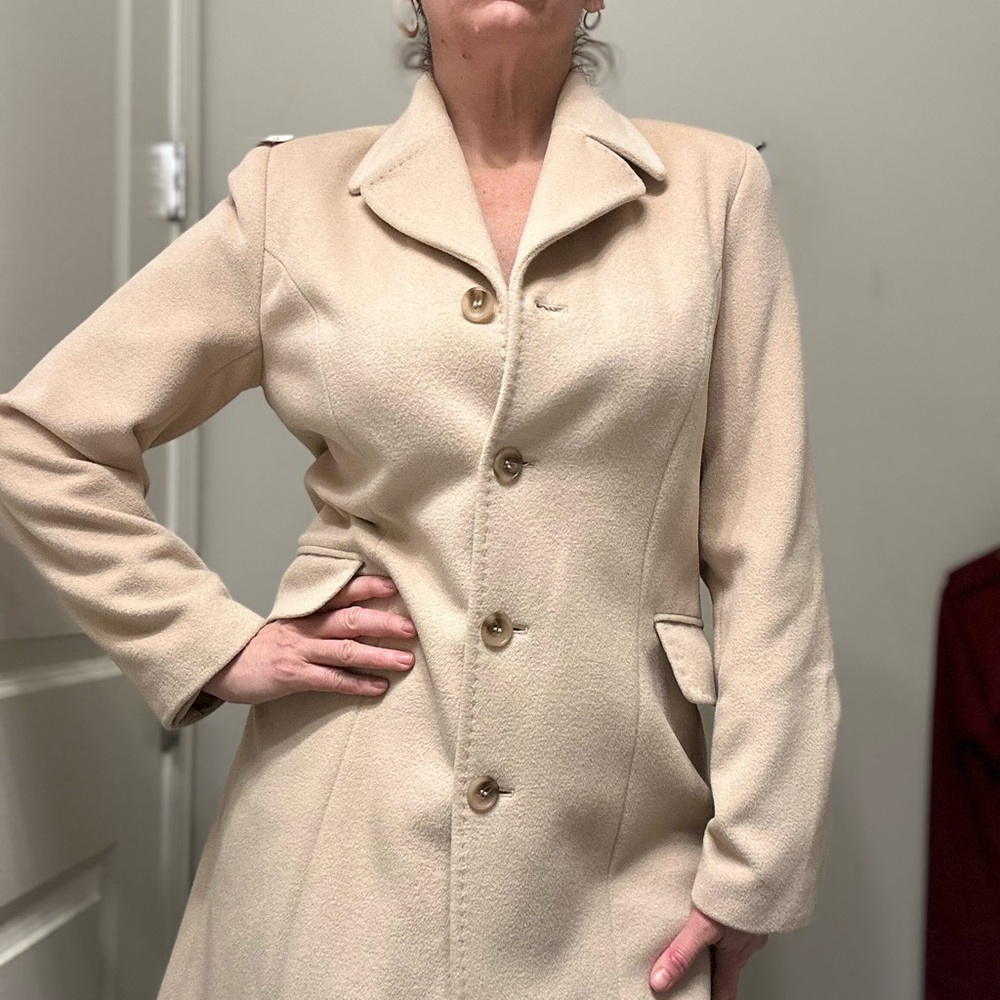 Calvin Klein Cream Trench Coat with Notched Lapel
